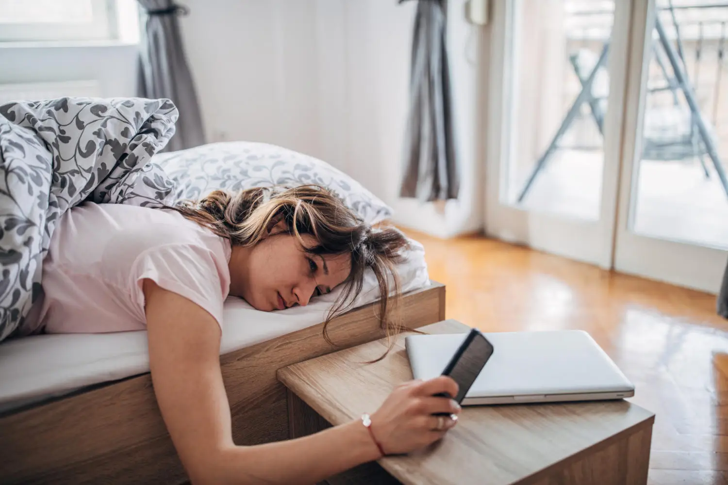 Assumi sonniferi e ti senti stanco al risveglio? Ecco cosa succede e perché Immagine selezionata