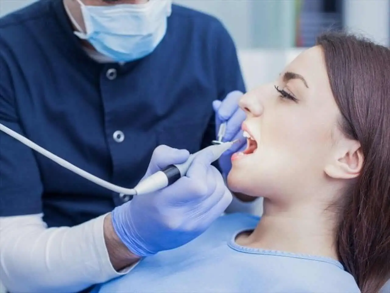 Come vengono stabiliti i prezzi nei dentisti pubblici: cosa c’è da sapere