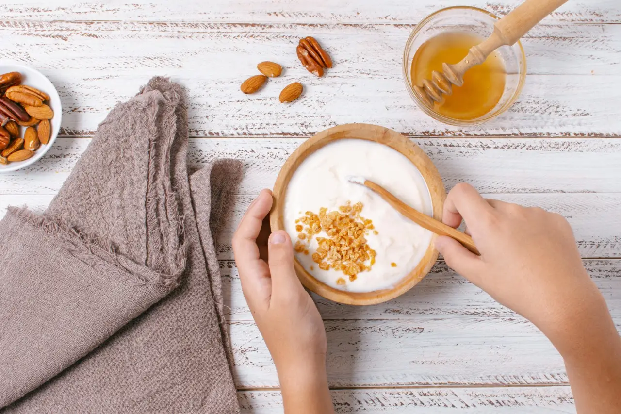 Yogurt quotidiano: vantaggi e possibili rischi Immagine selezionata